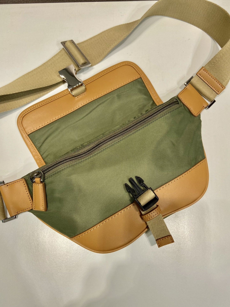 Pra*a waist chest packs